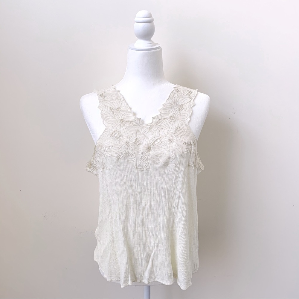 Clad & Cloth Flower Cut Out Tank Top